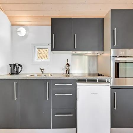2 Bedroom Amazing In *