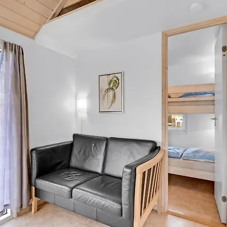 2 Bedroom Amazing In Vakantiehuis *