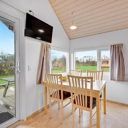 Stunning In With Kitchen Semesterbostad *
