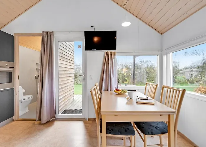 2 Bedroom Amazing In *