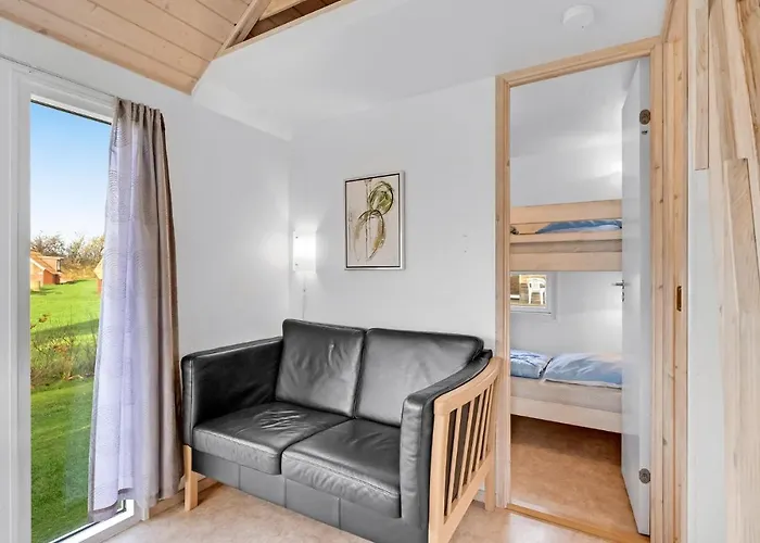 2 Bedroom Amazing In Vakantiehuis *