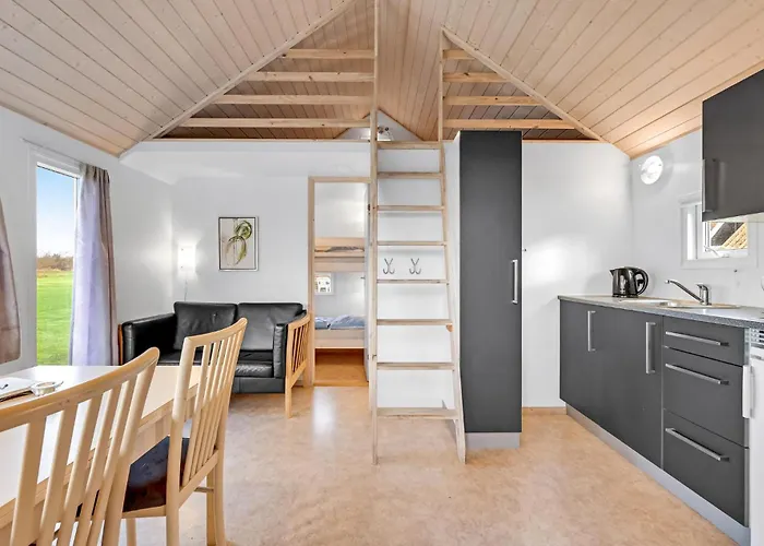 2 Bedroom Amazing In Vakantiehuis Ulfborg